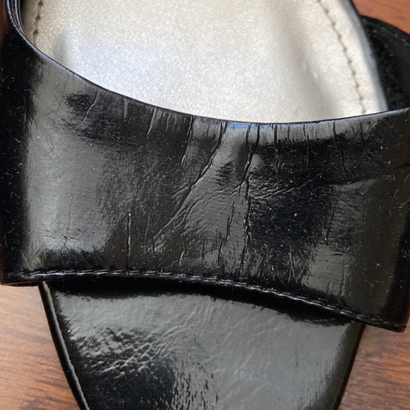 Jessica shiny sling back shoes and a shiny clutch duo - Picture 3 of 11